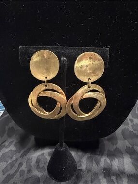 Gold-Tone Interlocking Circle Drop Clip-on Earrings